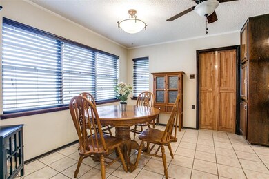 1104 W Redbud Dr, Hurst, TX 76053 - photo 3