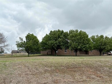 View of front yard