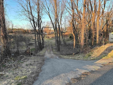 745 Peppers Ferry Rd, Pulaski, VA 24301 - photo 2