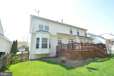 26142 Murrey Dr, Chantilly, VA 20152 - photo 2