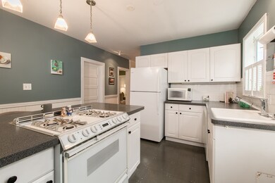34 Camp St unit 1, Cambridge, MA 02140 - photo 5