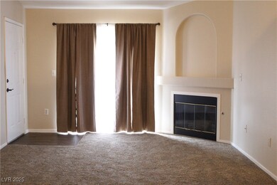 LIVING ROOM W/GAS FIREPLACE