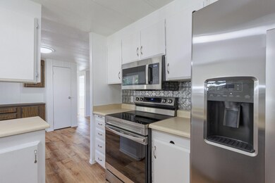 10-web-or-mls-5076-leonard-rd-64