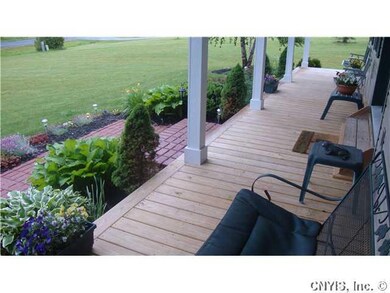 Exterior Front Front porch