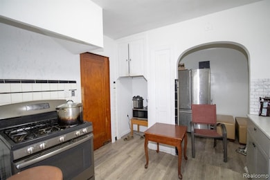 19970 Stratford Rd, Detroit, MI 48221 - photo 6