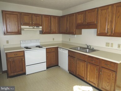 23263 Hickory Hollow Ln, California, MD 20619 - photo 5