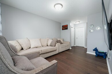 7-web-or-mls-2406 Strimple Ave 007