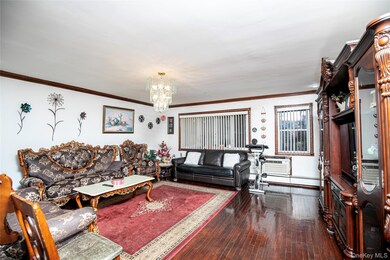 10124 78th St, Ozone Park, NY 11416 - photo 4