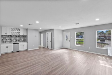 5207 Dewberry St, Houston, TX 77021 - photo 4