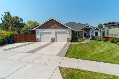 3956 SW Timber Ave, Redmond, OR 97756 - photo 2
