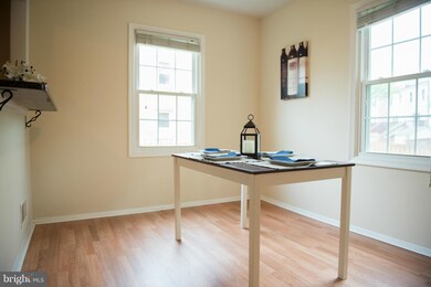 2917 Williamsburg Ct, Woodbridge, VA 22191 - photo 4