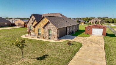 228 Etta Ln, Springtown, TX 76082 - photo 2