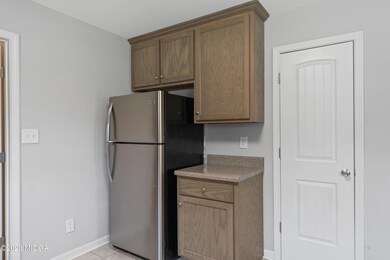 157 Garrison Rd-03603