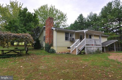 8881 N Frederick Pike, Cross Junction, VA 22625 - photo 3