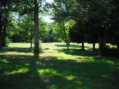 312 Orchard St, Millis, MA 02054 - photo 3