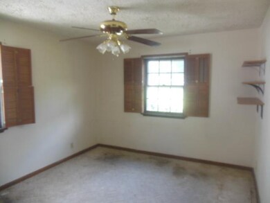 1616 N Euclid Ave, Indianapolis, IN 46218 - photo 6