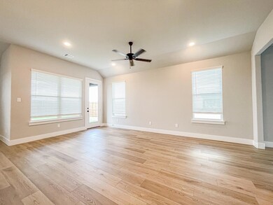 961 Tesslynn Ave, Godley, TX 76044 - photo 3