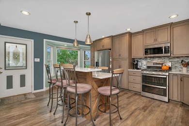 1108 Addleman St, Joliet, IL 60431 - photo 6