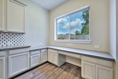 9315 Victory Canyon Ln, Tomball, TX 77375 - photo 2