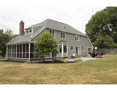 16 Camelot Cir, Dudley, MA 01571 - photo 4