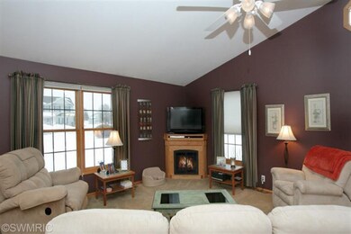 53360 Ridgeview Cir, Paw Paw, MI 49079 - photo 2