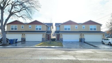 915 E Dewey Ave, Nampa, ID 83686 - photo 2