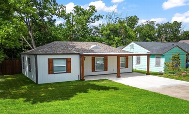 705 Chickasaw Trace, Grand Prairie, TX 75051 - photo 2