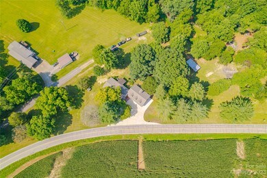 991 Snow Creek Rd, Statesville, NC 28625 - photo 4