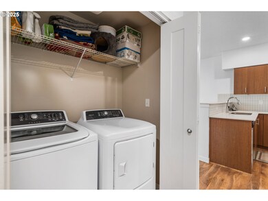 17181 SW Snowdale St unit 204, Beaverton, OR 97007 - photo 7