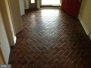 1801 W Rogers Ave, Baltimore, MD 21209 - photo 5