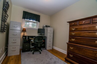 512 Pleasant St, Franklin, MA 02038 - photo 5