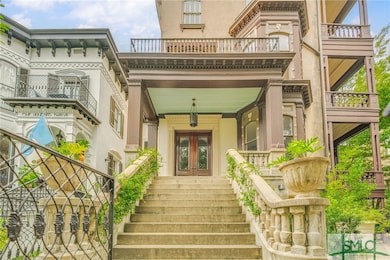 110 W Gaston St, Savannah, GA 31401 - photo 4