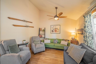 57008 Antelope Ln unit 4, Sunriver, OR 97707 - photo 5