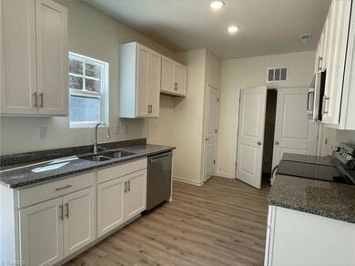 623 East St, Reidsville, NC 27320 - photo 3