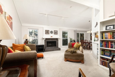 4909 Queen Ct, Fort Worth, TX 76103 - photo 7