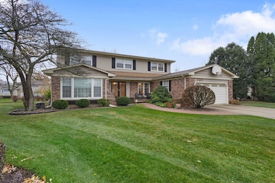 2407 N Hickory Ln, Arlington Heights, IL 60004 - photo 3