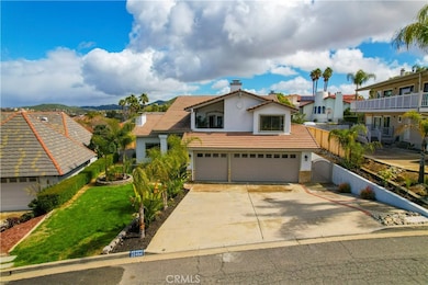 22434 Loch Lomond Dr, Canyon Lake, CA 92587 - photo 5