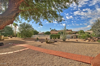 18833-N-GrandView-Dr-16