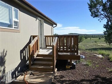 655 W Couchman Trail, Ash Fork, AZ 86320 - photo 2