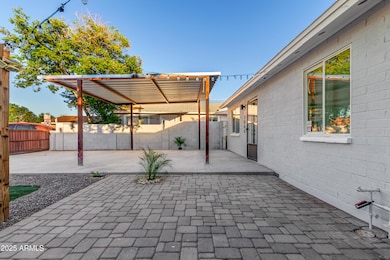 2555 E Mobile Ln, Phoenix, AZ 85040 - photo 4