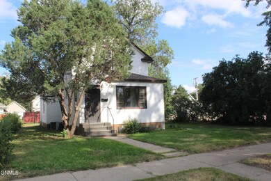 520 1st Ave N, Jamestown, ND 58401 - photo 2