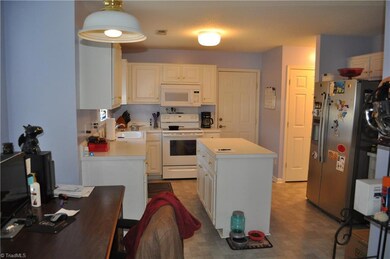 3596 Bent Trace Dr, High Point, NC 27265 - photo 6