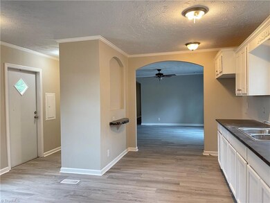 6581 Crestline Rd, Laurinburg, NC 28352 - photo 7