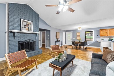 04-398 S Magnolia St-3