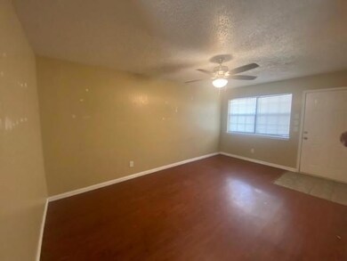 800 Red Oak Ct, Azle, TX 76020 - photo 5