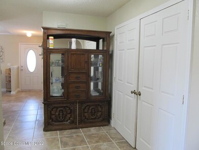 Breakfast Nook/Pantry Closet