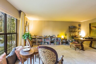 5124 N 31st Pl lvg~dining