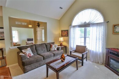 4940 Steeplechase Dr unit 33B, Macungie, PA 18062 - photo 7