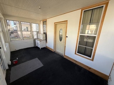 1212 Clay St, Beardstown, IL 62618 - photo 2