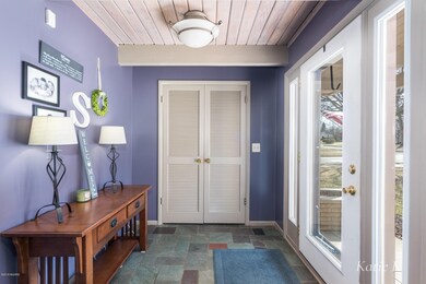 2615 Hampshire-7